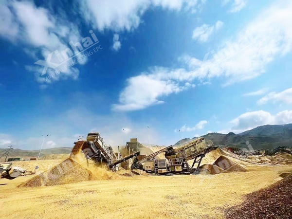 Gold-heap-leaching-4.jpg