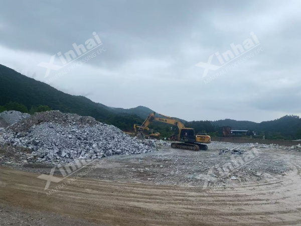 gold-mining.jpg