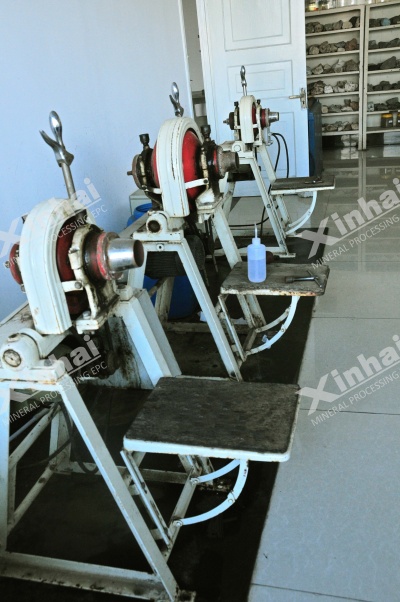 Experimental-ball-mill